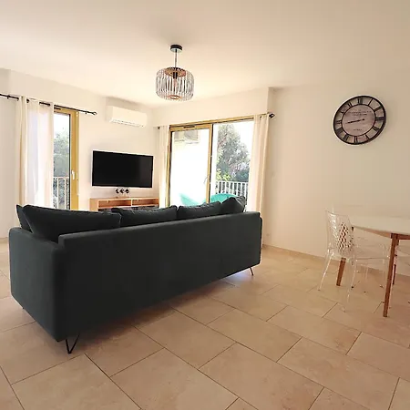 Sublime Appartement Avec Parking Sur Ajaccio * Ajaccio (Corsica)