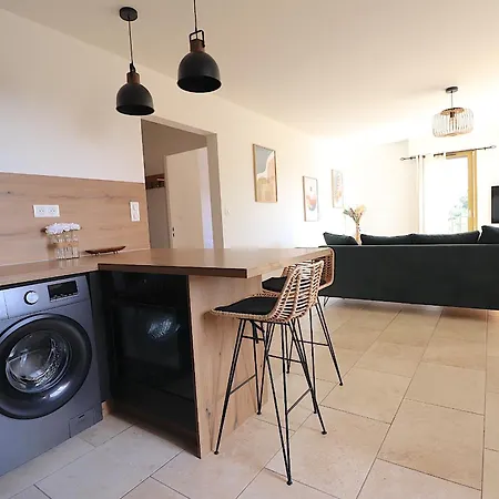 Lejlighed Sublime Appartement Avec Parking Sur Ajaccio